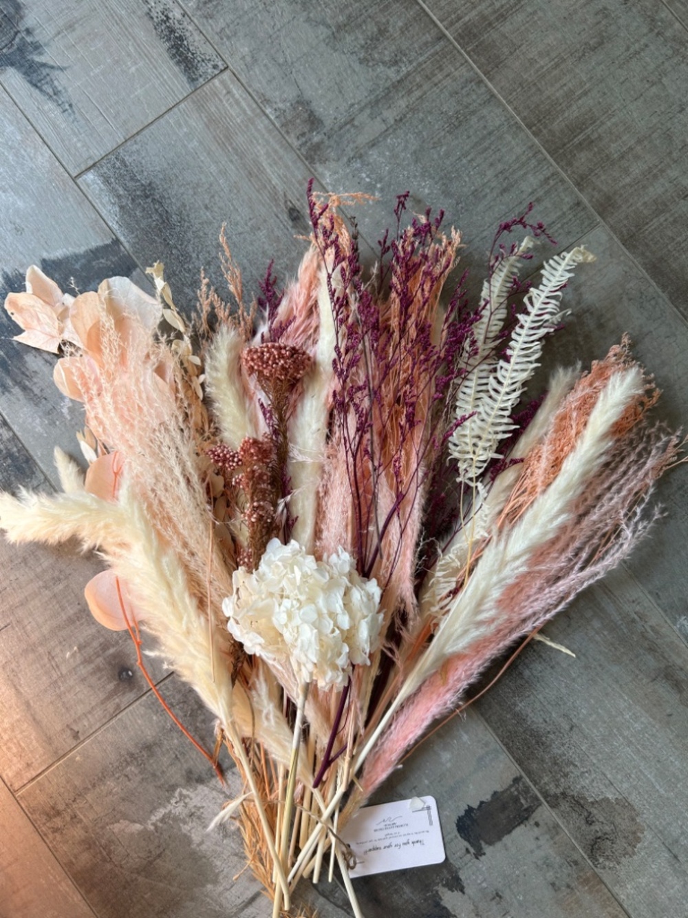 NWT - Beautiful Dried Floral Bouquet